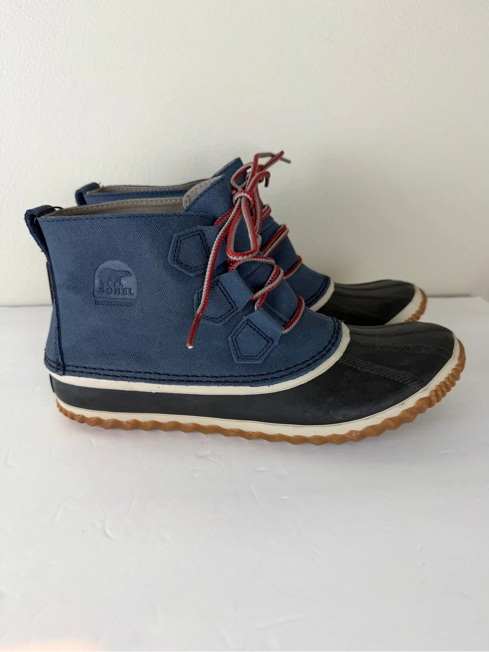 Sorel Out N About NWT Duck Booties